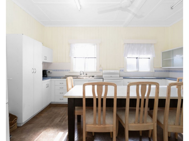 1 Douglas Street, West Mackay QLD 4740