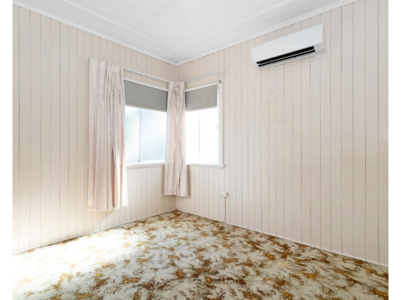1 Douglas Street, West Mackay QLD 4740