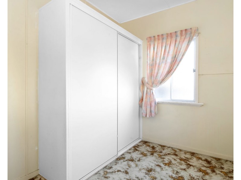 1 Douglas Street, West Mackay QLD 4740