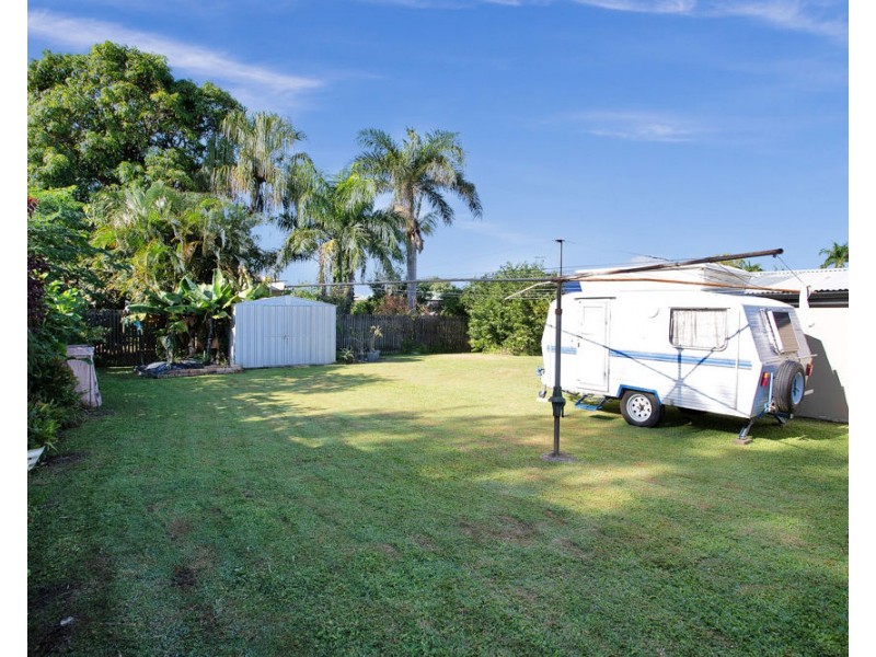 1 Douglas Street, West Mackay QLD 4740
