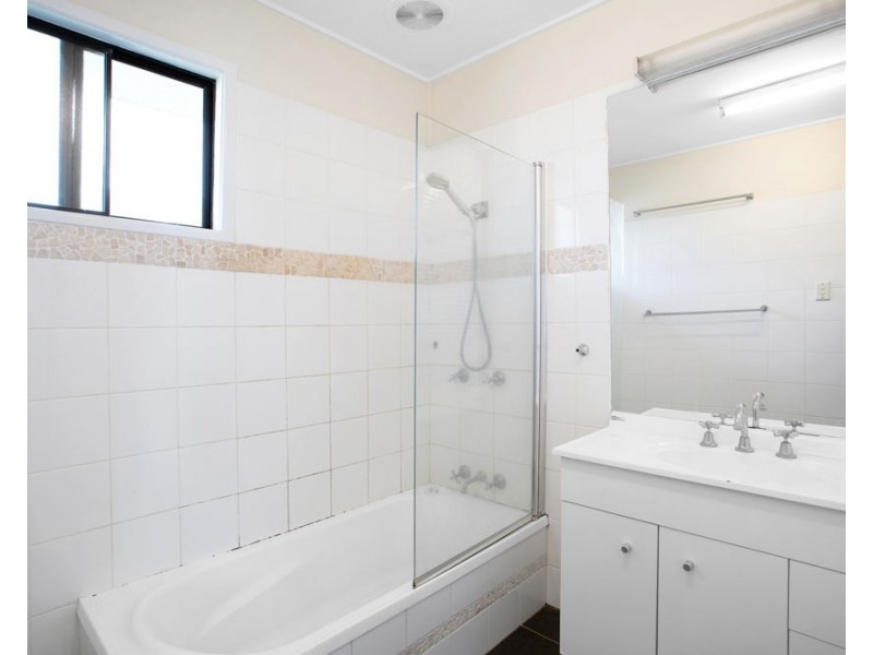 11 Keim Street, Rural View QLD 4740