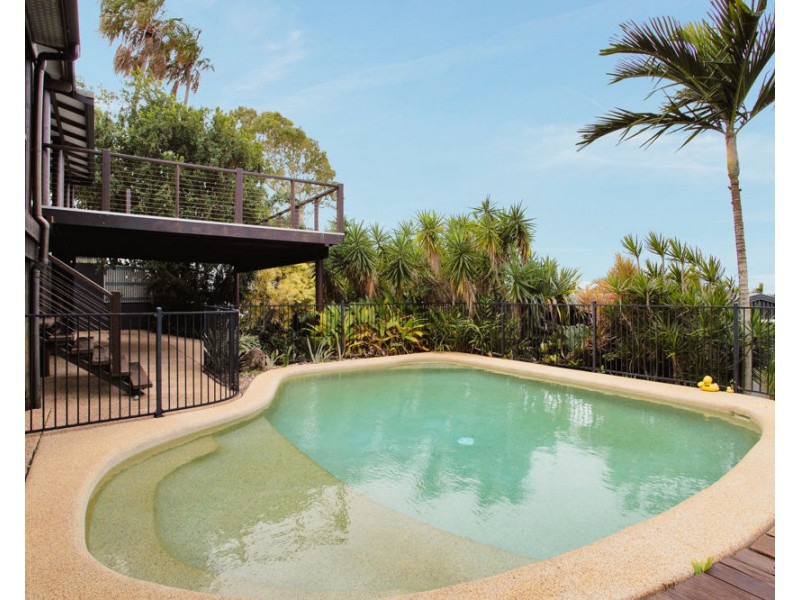 7 Whinners Court, Eimeo QLD 4740