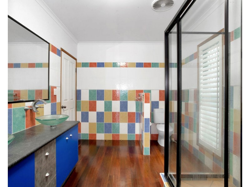 7 Whinners Court, Eimeo QLD 4740