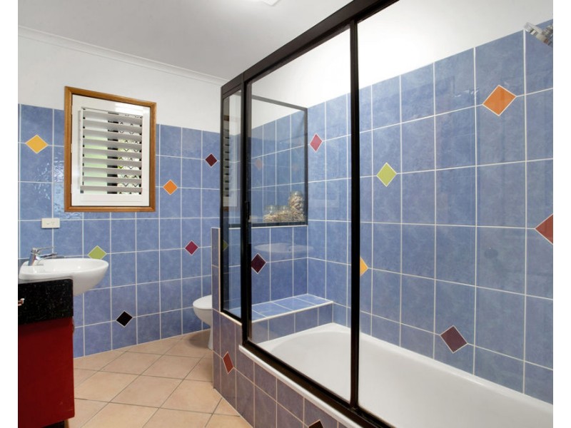 7 Whinners Court, Eimeo QLD 4740