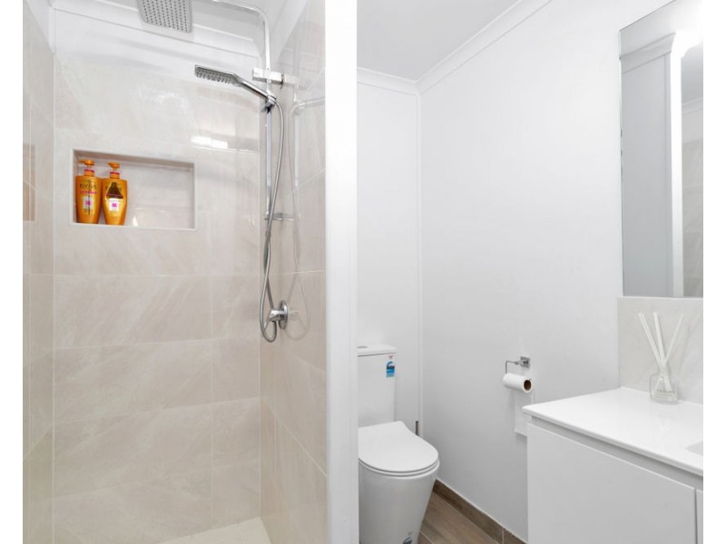 18 Murrays Road, Mount Pleasant QLD 4740