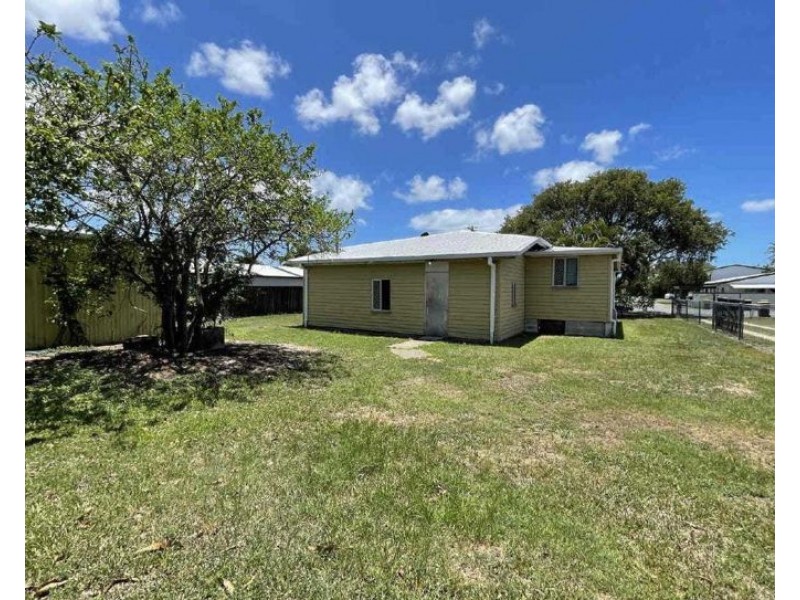 31 Canberra Street, North Mackay QLD 4740