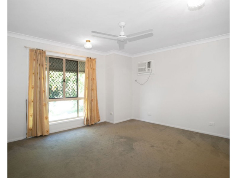 6 Ronnie Court, Rural View QLD 4740