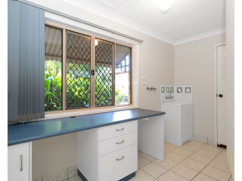 6 Ronnie Court, Rural View QLD 4740
