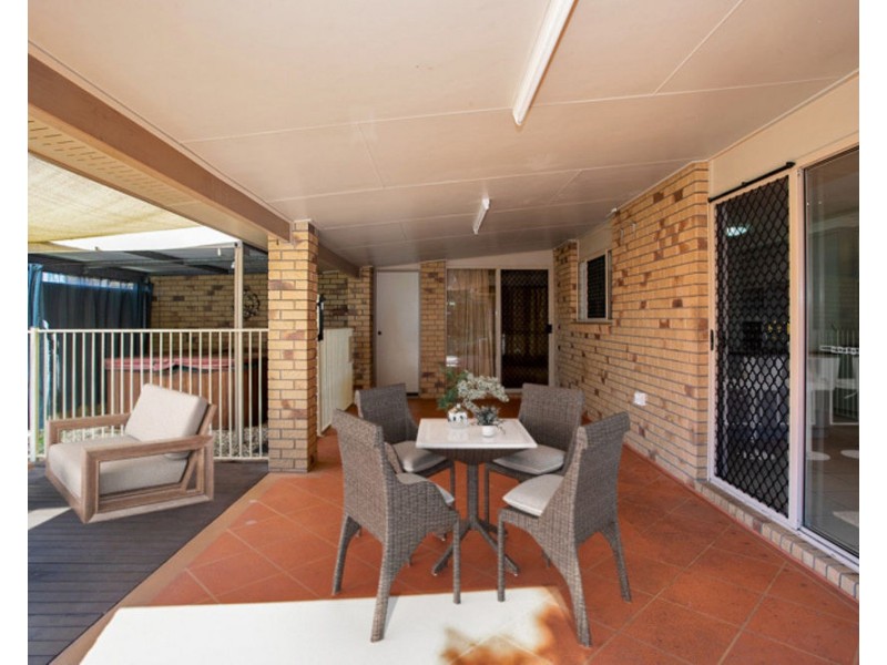 6 Ronnie Court, Rural View QLD 4740