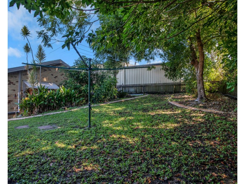 6 Ronnie Court, Rural View QLD 4740
