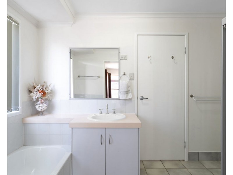 2 Karri Court, Beaconsfield QLD 4740