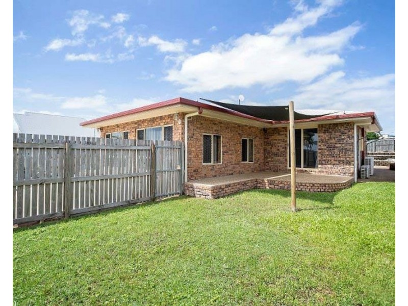 21 Kristy Crescent, Eimeo QLD 4740