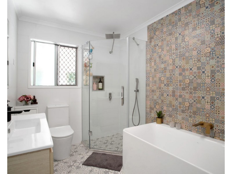 16 Cheribon Avenue, Mount Pleasant QLD 4740