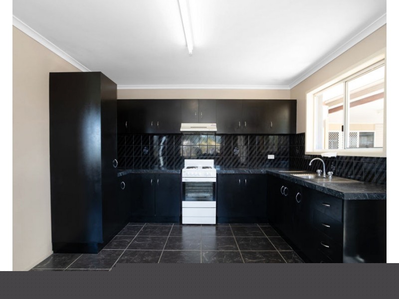 8 Azalea Court, Beaconsfield QLD 4740