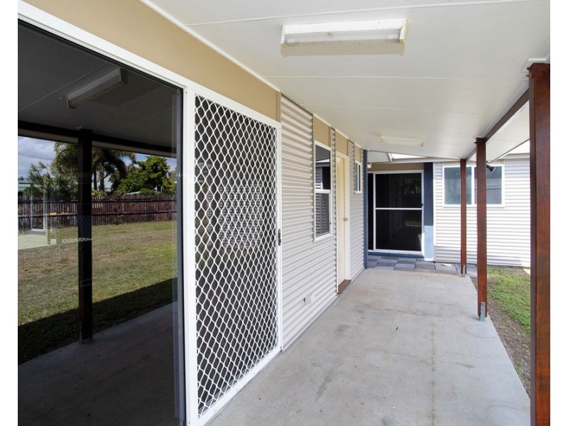 8 Azalea Court, Beaconsfield QLD 4740