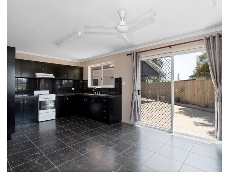 8 Azalea Court, Beaconsfield QLD 4740
