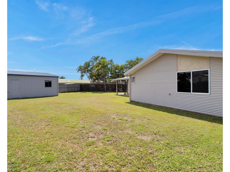 8 Azalea Court, Beaconsfield QLD 4740