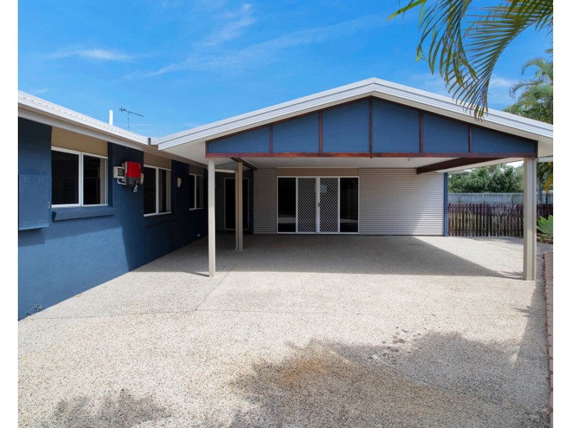 8 Azalea Court, Beaconsfield QLD 4740