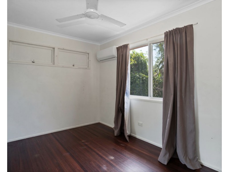 22 Emu Street, Slade Point QLD 4740