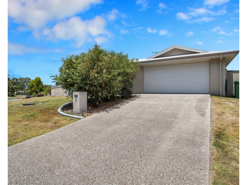7 Balzan Drive, Rural View QLD 4740