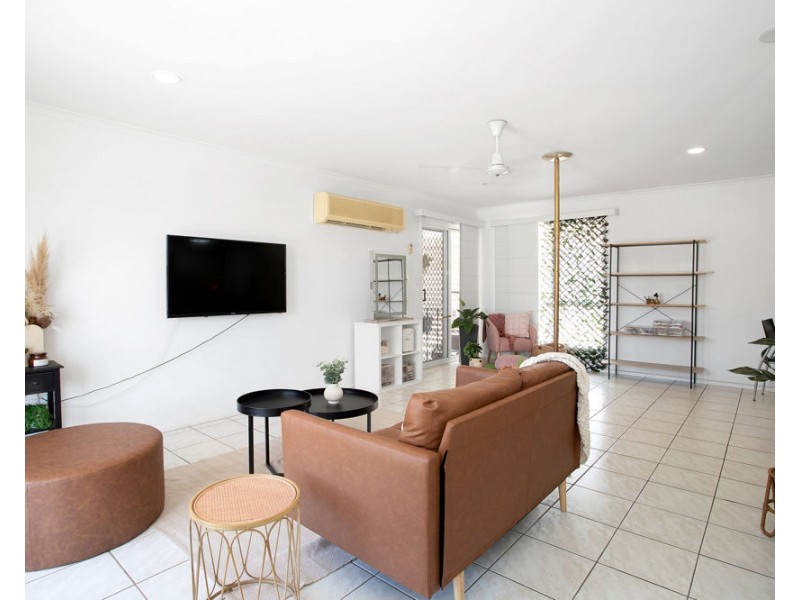 1/6 Homestead Bay Avenue, Bucasia QLD 4750