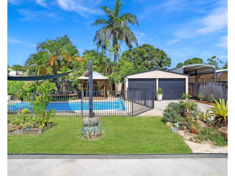 8 Hossack Court, Glenella QLD 4740
