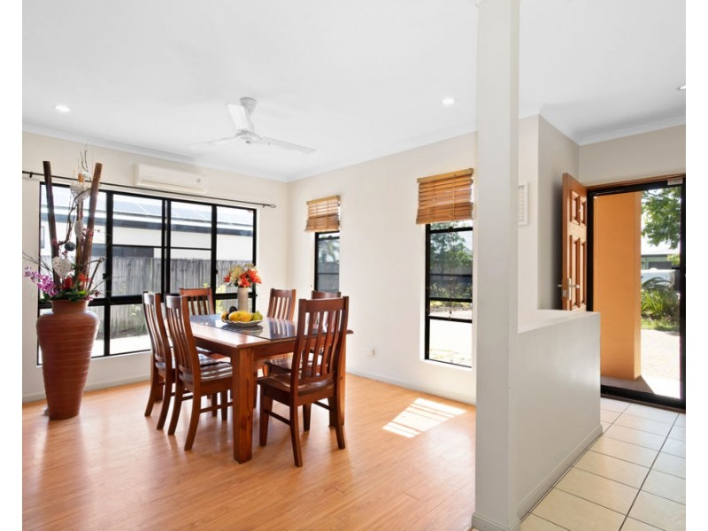 8 Hossack Court, Glenella QLD 4740
