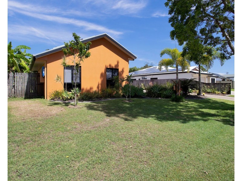 8 Hossack Court, Glenella QLD 4740