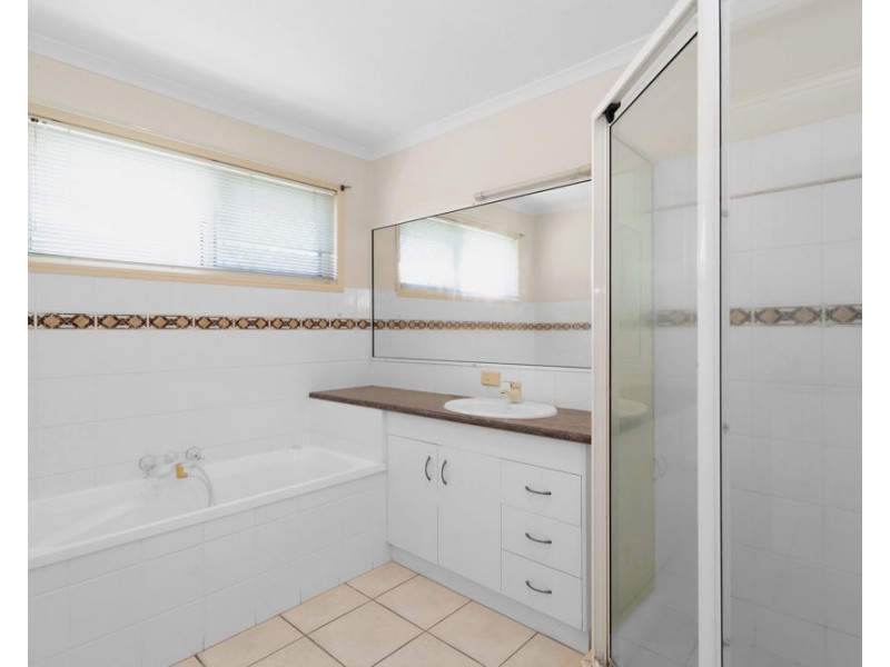 6 Kentia Court, North Mackay QLD 4740