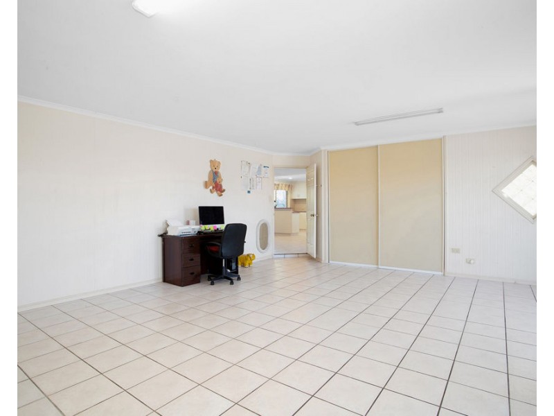 6 Kentia Court, North Mackay QLD 4740