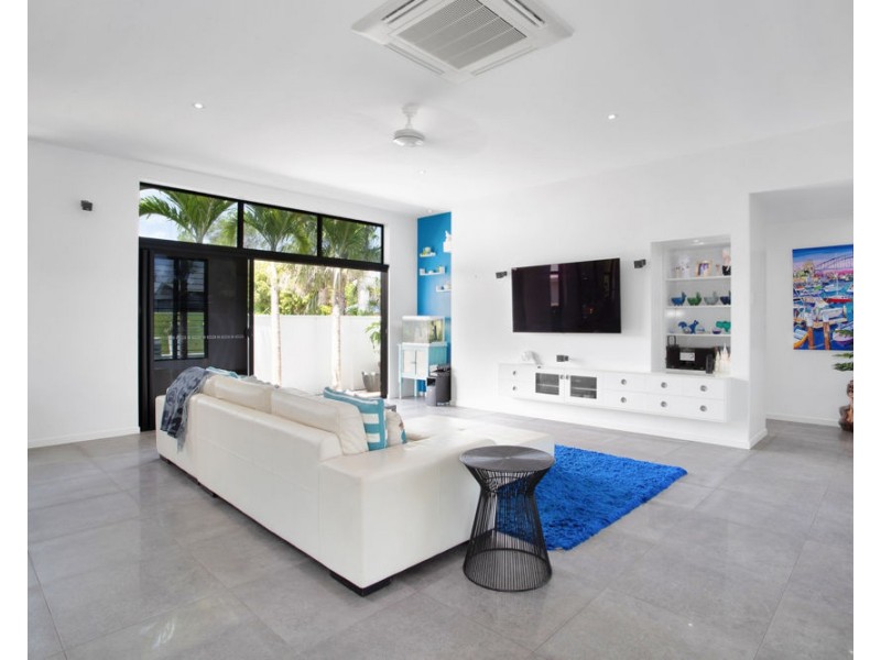 33 Mercy Drive, North Mackay QLD 4740