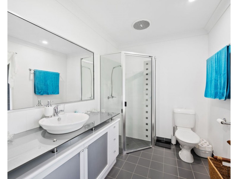 32 Oxley Crescent, Erakala QLD 4740