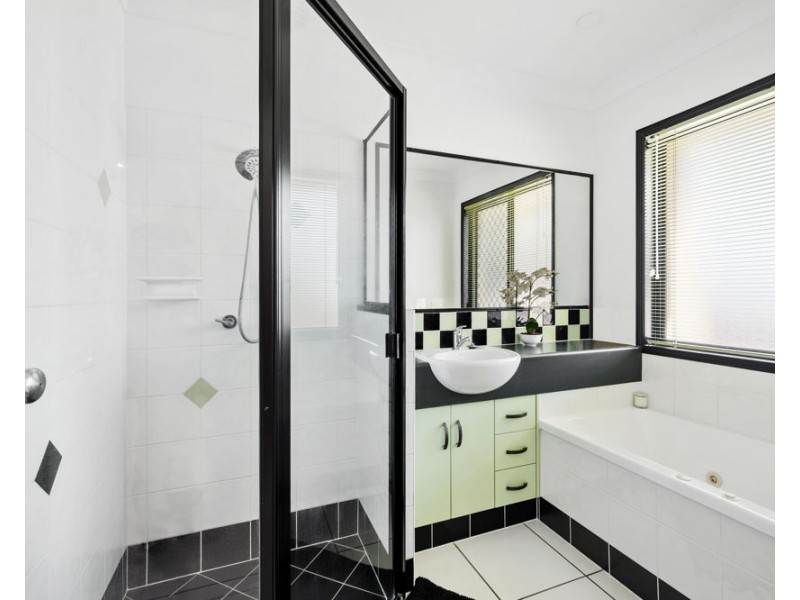 32 Oxley Crescent, Erakala QLD 4740