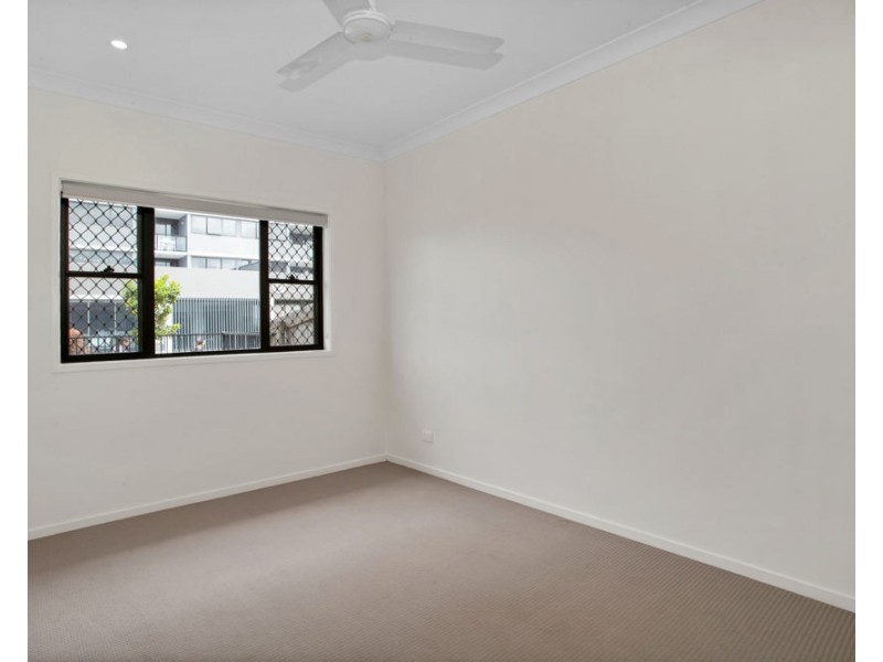 2/4 Kirribilli Avenue, East Mackay QLD 4740