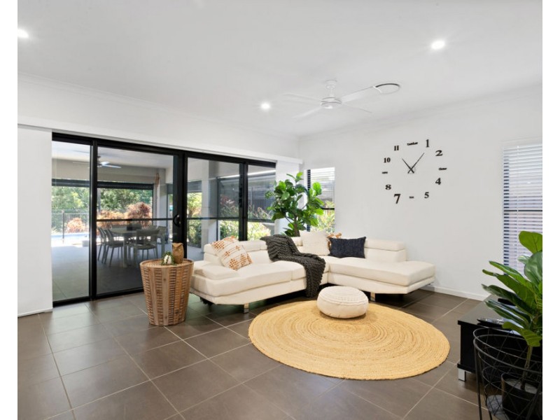 25 Corella Way, Blacks Beach QLD 4740