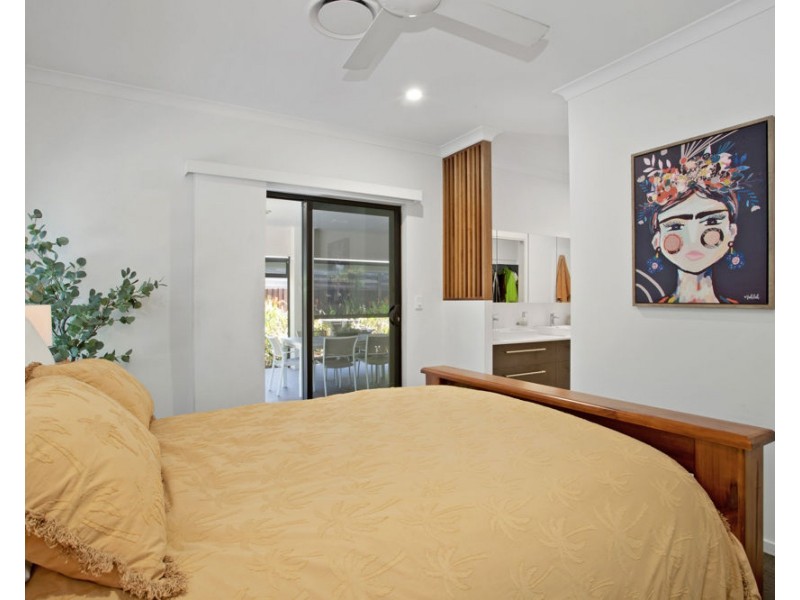 25 Corella Way, Blacks Beach QLD 4740