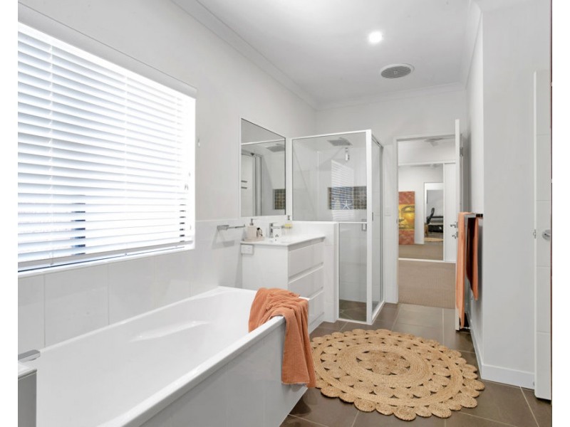 25 Corella Way, Blacks Beach QLD 4740