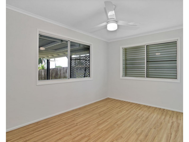 9 McHugh Street, Rural View QLD 4740