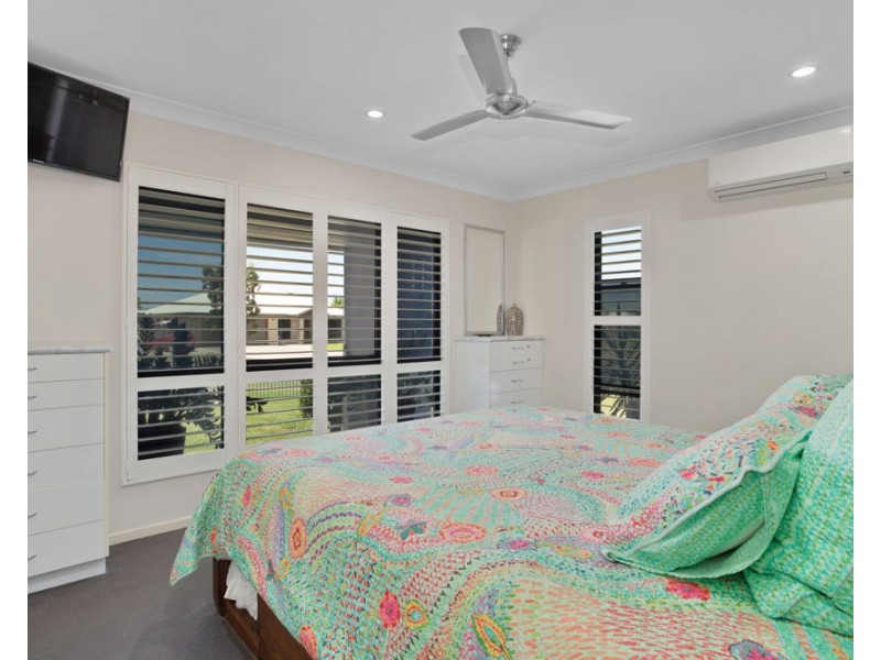 60 Gingham Street, Glenella QLD 4740