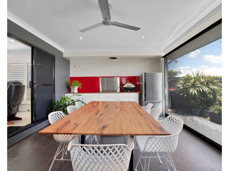 60 Gingham Street, Glenella QLD 4740