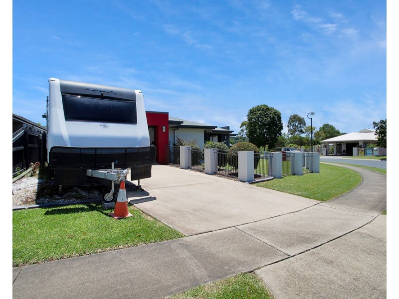 60 Gingham Street, Glenella QLD 4740