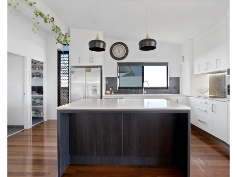 9 Outlook Crescent, Mount Pleasant QLD 4740