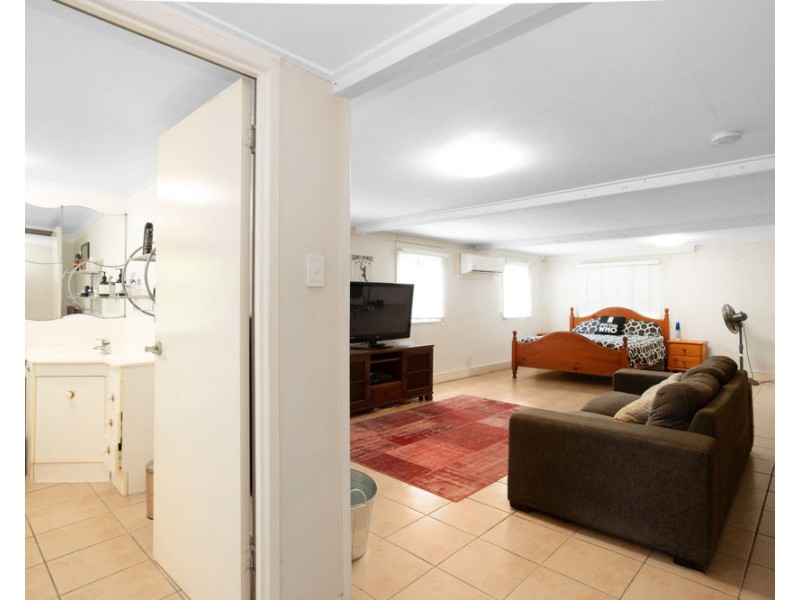 2 Ernest Street, North Mackay QLD 4740