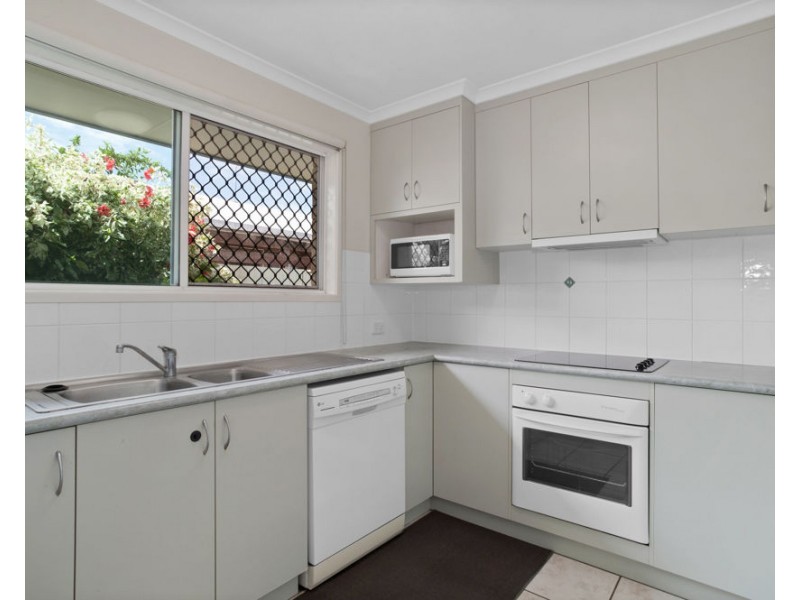 2/217 Evan Street, South Mackay QLD 4740