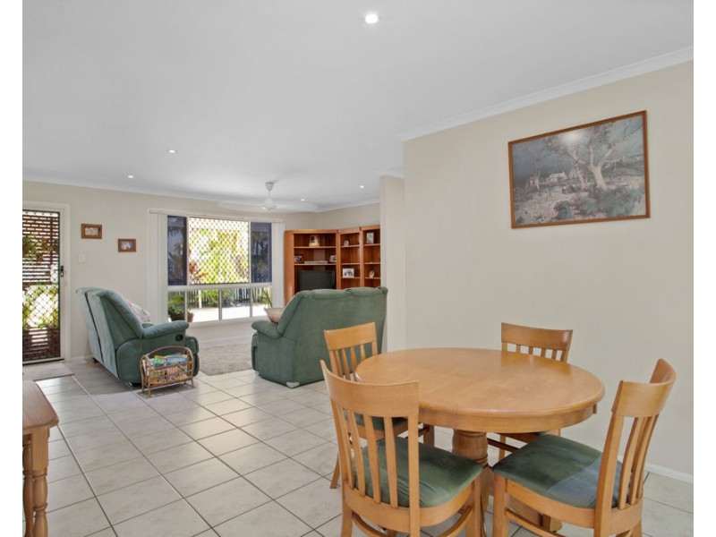 2/217 Evan Street, South Mackay QLD 4740