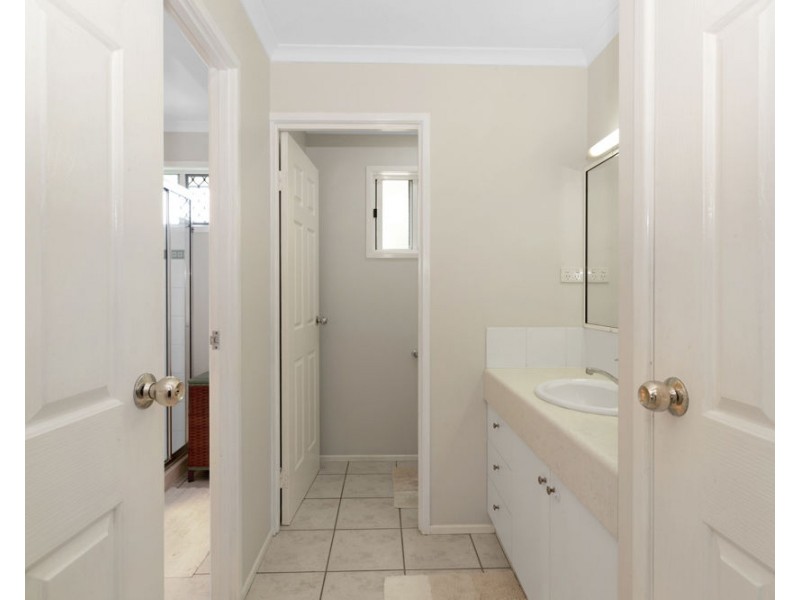 2/217 Evan Street, South Mackay QLD 4740