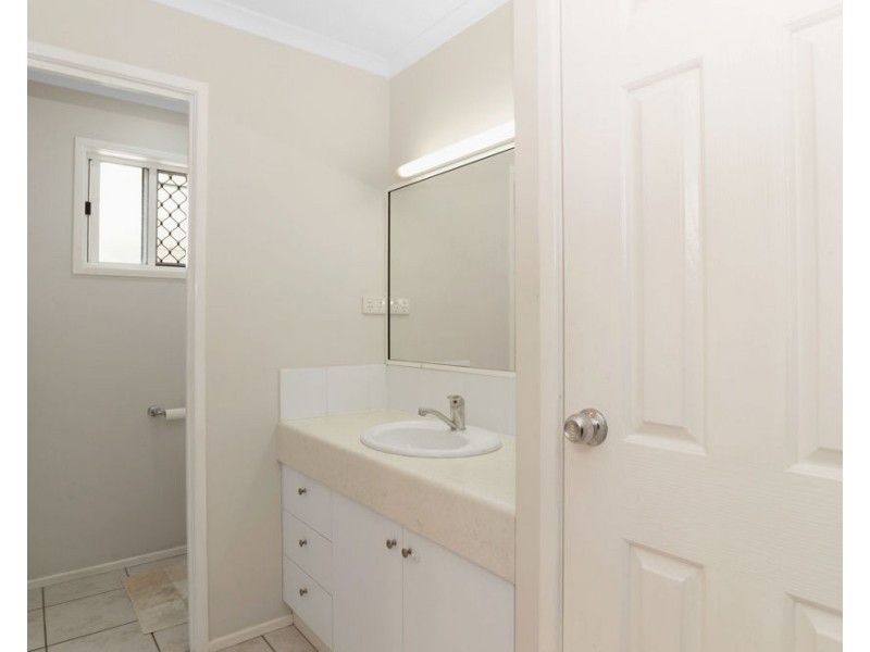 2/217 Evan Street, South Mackay QLD 4740