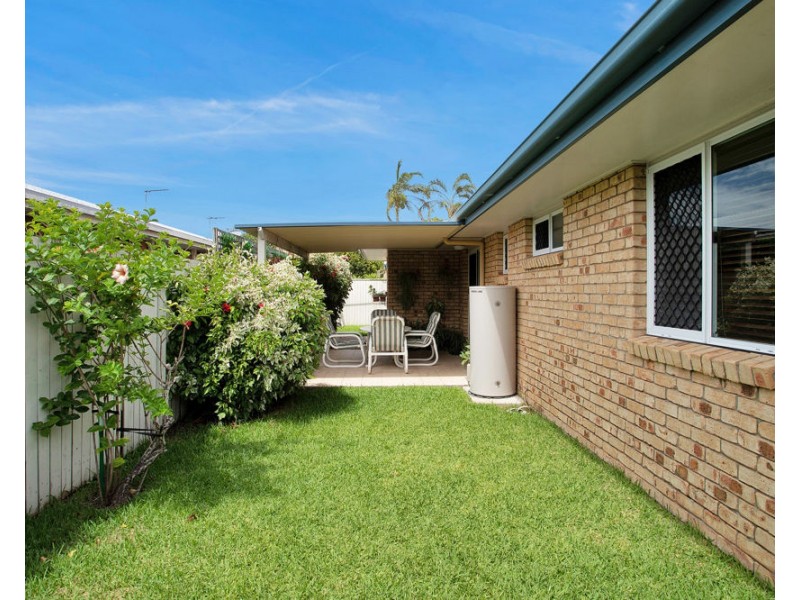 2/217 Evan Street, South Mackay QLD 4740