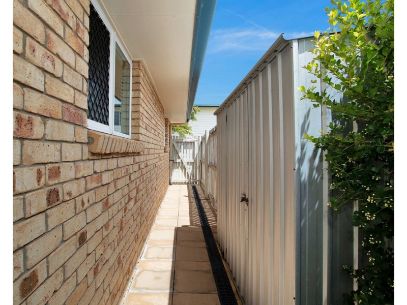 2/217 Evan Street, South Mackay QLD 4740