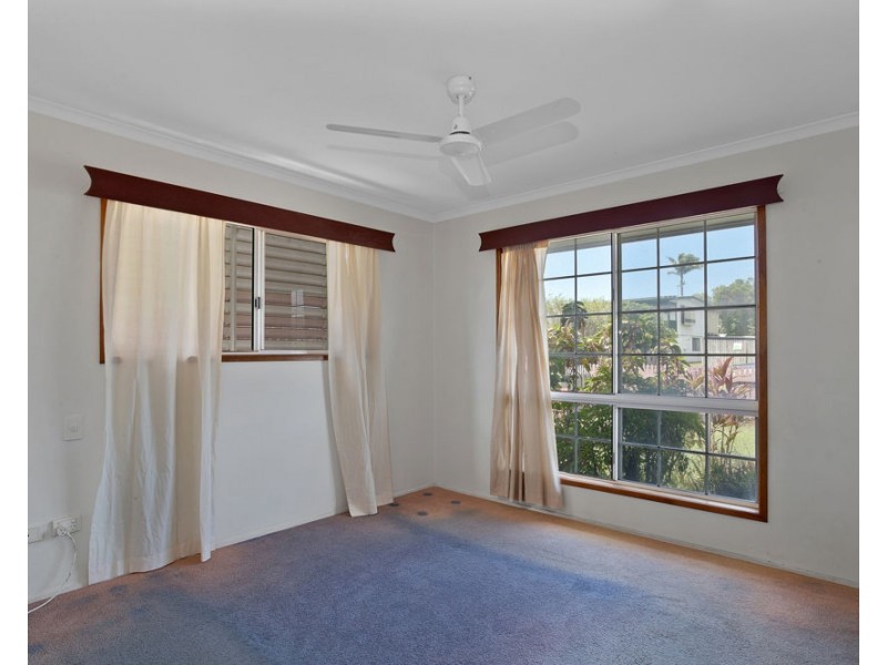 21 Mansfield Drive, Beaconsfield QLD 4740